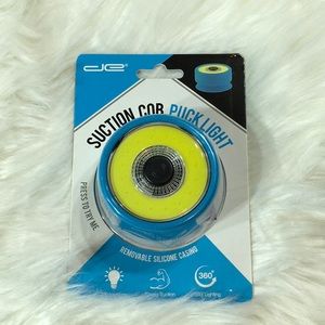 NWOT Powerful 230 Lumens Suction Cob Puck Light